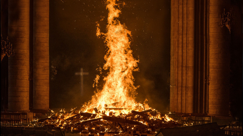 Notre Dame Brûle Jean-Jacques Annaud décor incendie patrimoine